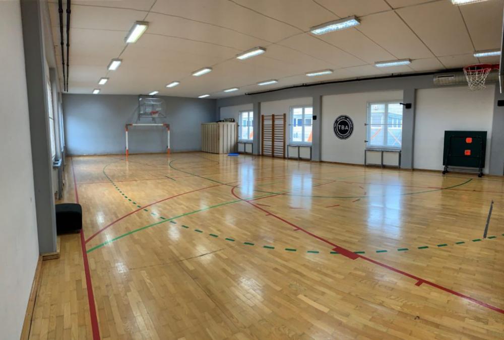 FITNES, AEROBIKA, SKUPINSKA VADBA, VADBE, PLESI, JOGA, PILATES, OTROŠKI PROGRAMI, CELJE, TOP-FIT