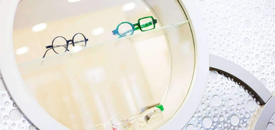Pregled vida, Servis in izdelava očal, Optika Celje