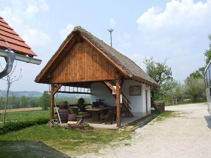 Prenočišča in Kulinarika na goričkem, turistična kmetija ferencovi, cankova, prekmurje 