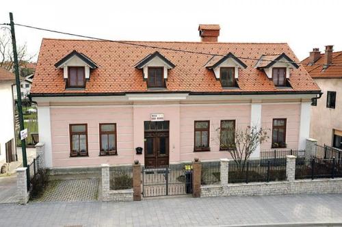 SOBE IN APARTMA ČEHOVIN, ROOMS, POSTOJNA