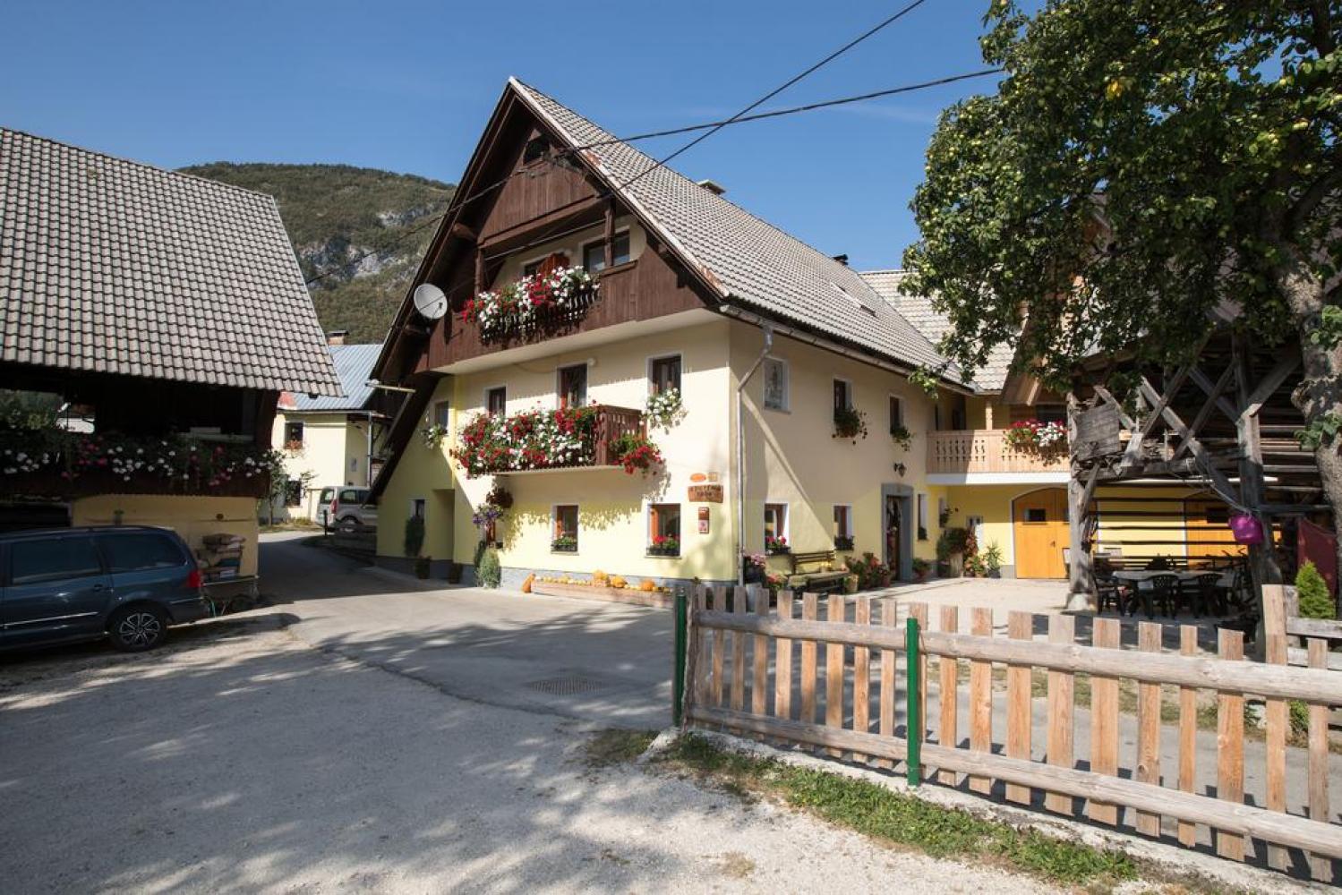 Turistična kmetija pri Miklavu, Bohinj