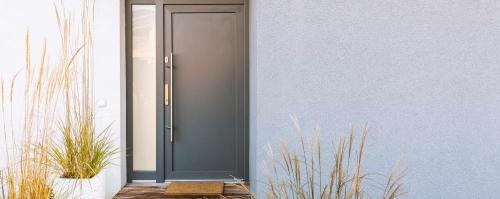 INNENTÜREN UND SICHERHEITSTÜREN NACH MAß AUS SLOWENIEN