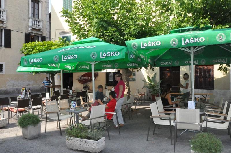 Bander Bar Koper