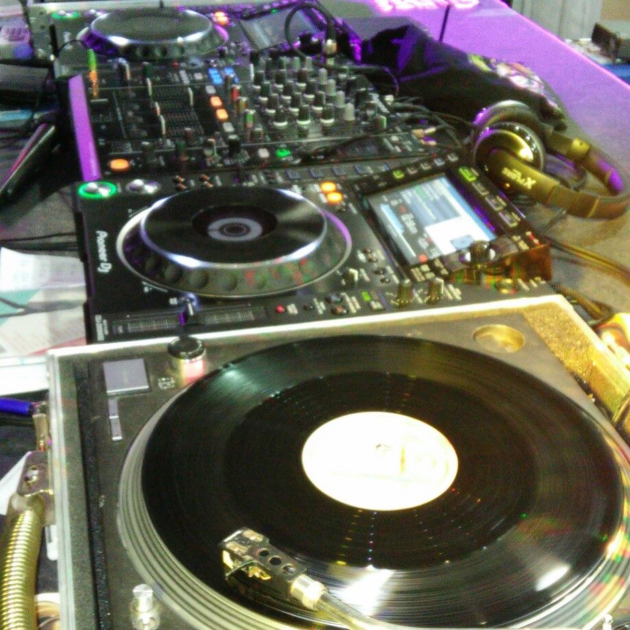 Najem DJ za poroko, rojstni dan