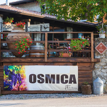 Izletniška kmetija in osmica pri krčarju tipične kraške jedi