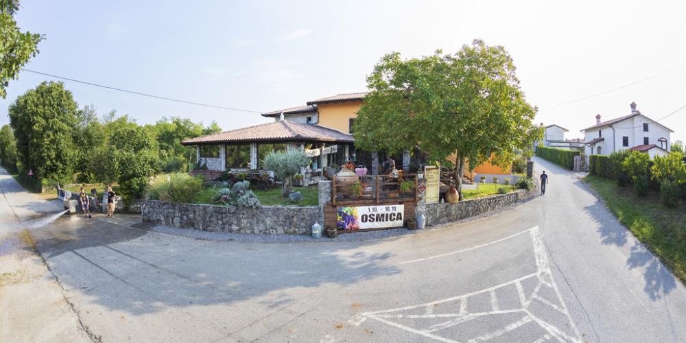 Izletniška kmetija in osmica pri krčarju tipične kraške jedi
