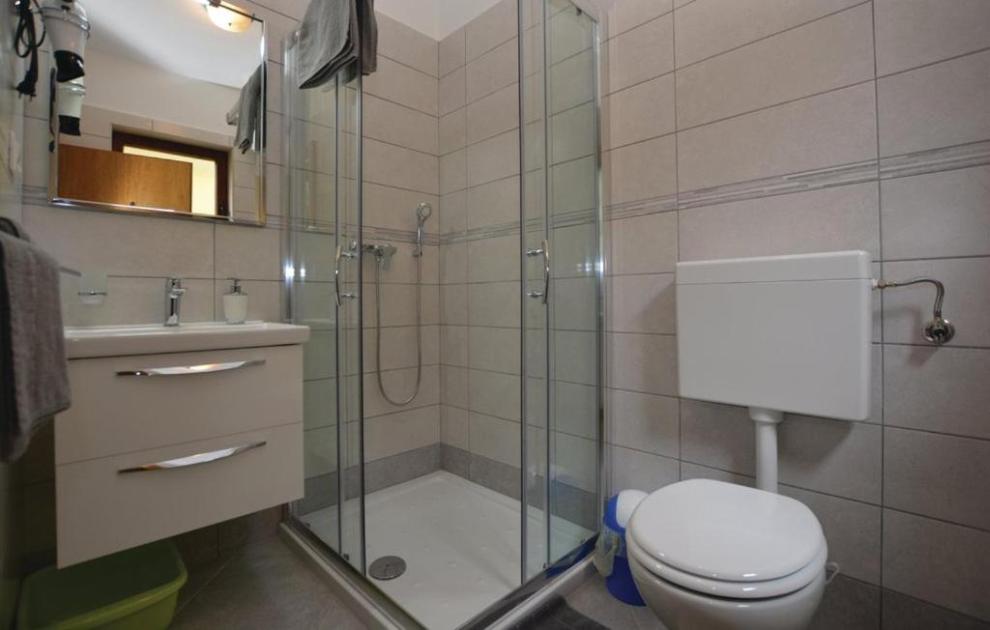 Turistična kmetija, klet klobas, Sečovje