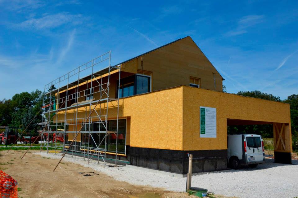 Lesena Gradnja Komenda