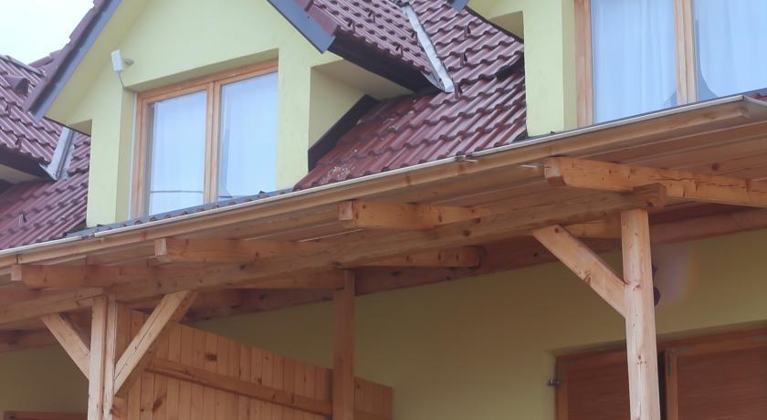 Kmetija Lovrec, Destrnik