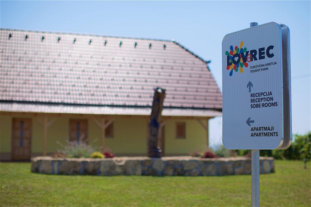 Kmetija Lovrec, Destrnik