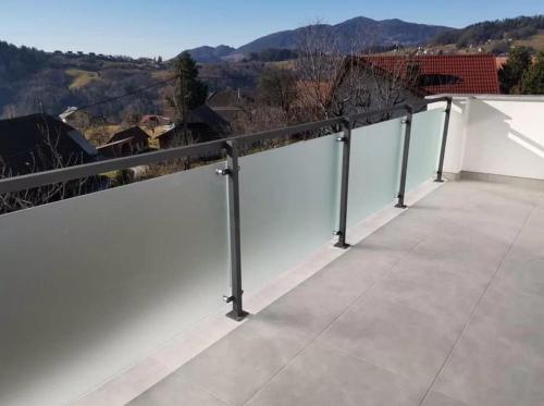 IZDELAVA INOX OGRAJ IN STOPNIŠČ KOMAR