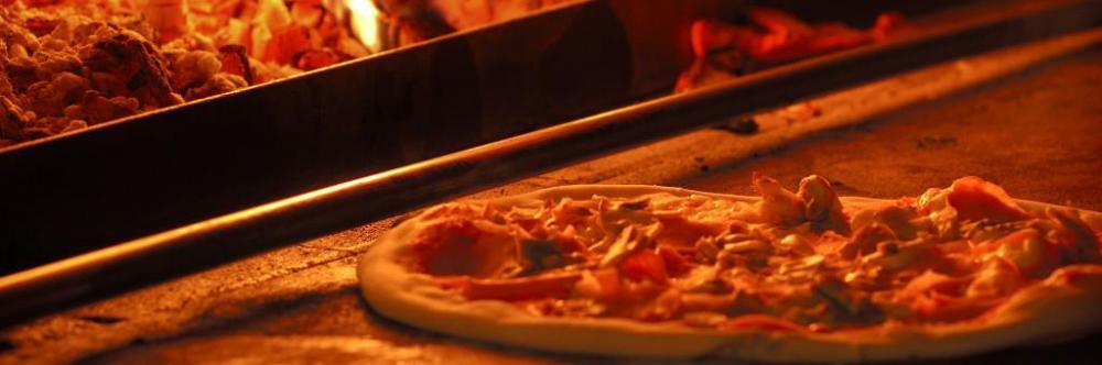 PICE IZ KRUŠNE PEČI, 66 VRST PIC, DOBRA PICERIJA - PIZZERIJA FOCULUS, LJUBLJANA