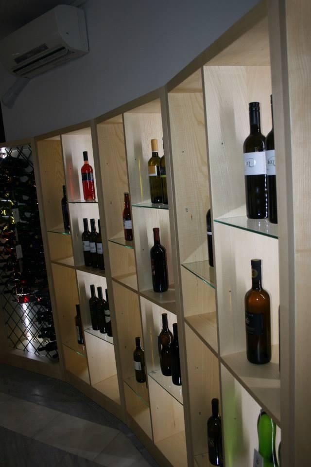 Faladur, trgovina in degustacijski prostor z vipavskimi izdelki, Ajdovščina
