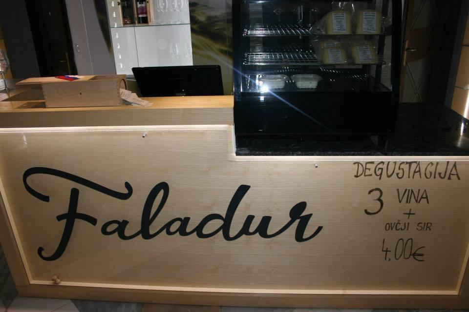 Faladur, trgovina in degustacijski prostor z vipavskimi izdelki, Ajdovščina