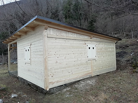 Lesene hiške, tobogan za otroke, vrtne hiške