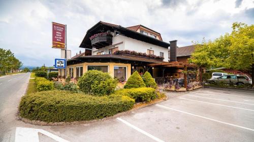 GOSTILNA STRNIŠA CATERING PZA KAMP JESENICE NA DOLENJSKEM