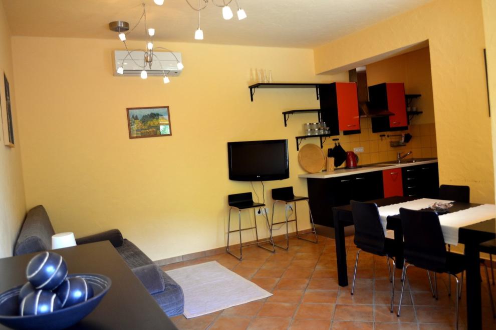 Prenočišča, apartma, restavracija in kamp lazar, kobarid