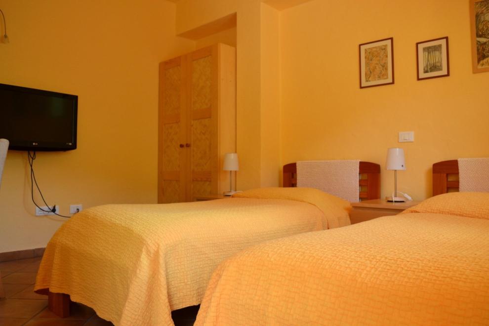 Prenočišča, apartma, restavracija in kamp lazar, kobarid