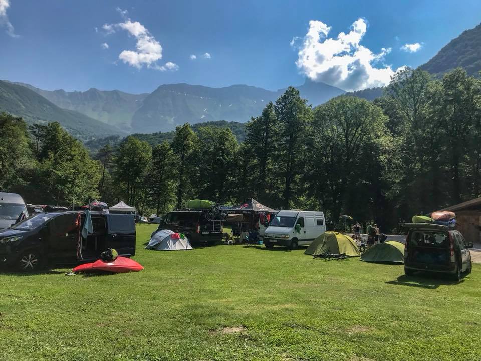 Prenočišča, apartma, restavracija in kamp lazar, kobarid