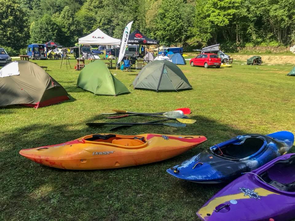 Prenočišča, apartma, restavracija in kamp lazar, kobarid