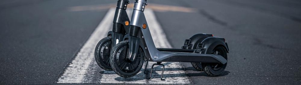 ELEKTRIČNI SKUTERJI, SKIROJI, MOPEDI, MOTORJI, PROMOCIJSKA DARILA, POSLOVNA DARILA, LJUBLJANA