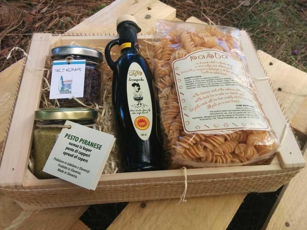 Trgovina s slovenskimi domačimi izdelki, pridelki slovenskih kmetij