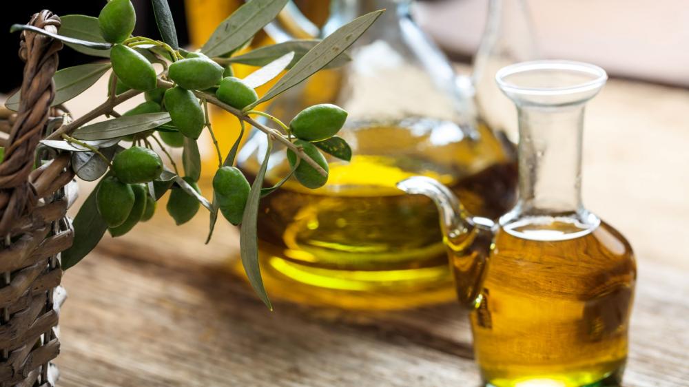 DOMAČE OLJČNO OLJE, HLADNO STISKANO OLIVNO OLJE IZOLA