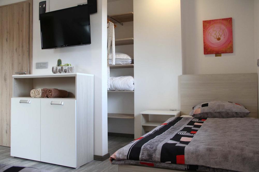TURISTIČNA KMETIJA ČEMAS, APARTMAJI ZELENI JURIJ, VINICA 7