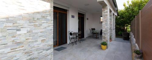 APARTMAJI OB MORJU, SOBE, POBEGI, KOPER, OBALA
