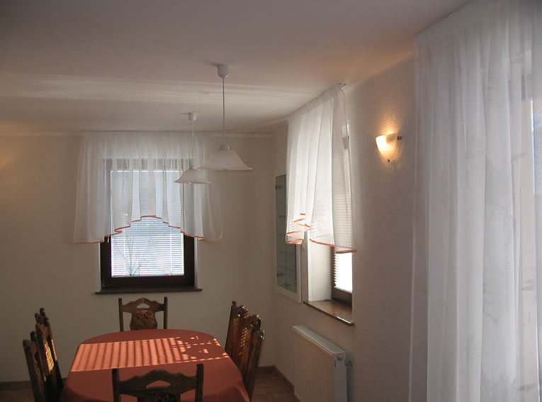 Senčila, roloji, lamelne, plisirane zavese, zavese po meri Ljubljana 