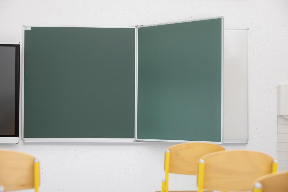 Magnetne table, table piši briši, šolske table,bele table oprema za šole, podjetja in dom, medvode
