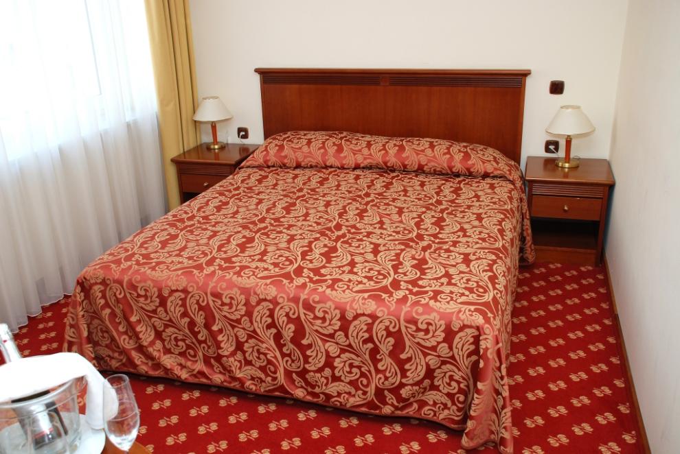 Restavracija in pivnica, Prenočišča, Hotel Zvezda, Murska Sobota