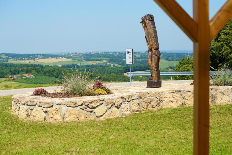 Apartmaji med vinogradi Lovrec