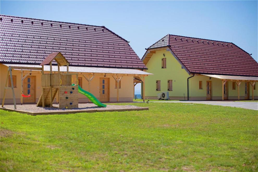 Apartmaji med vinogradi Lovrec