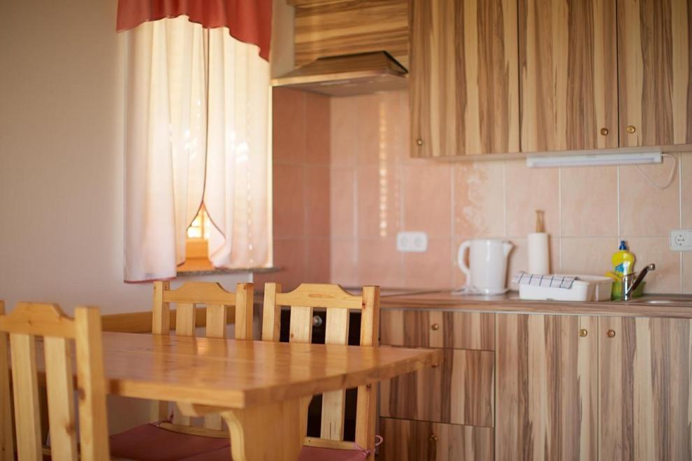 Apartmaji med vinogradi Lovrec