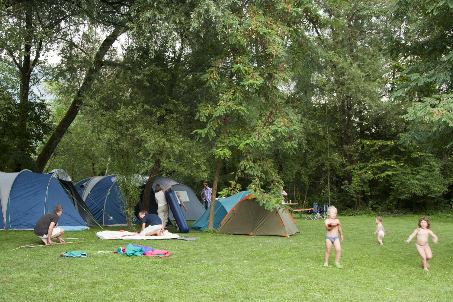 Kamp Labrca družine na potepu