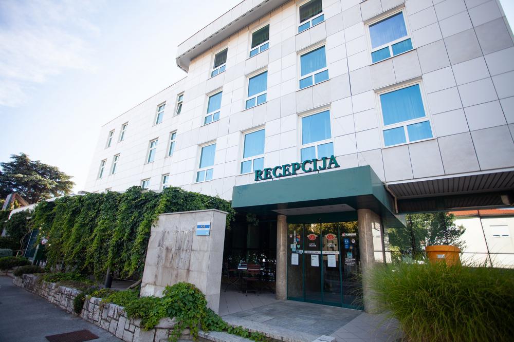 Hotel Prunk, Restavracija