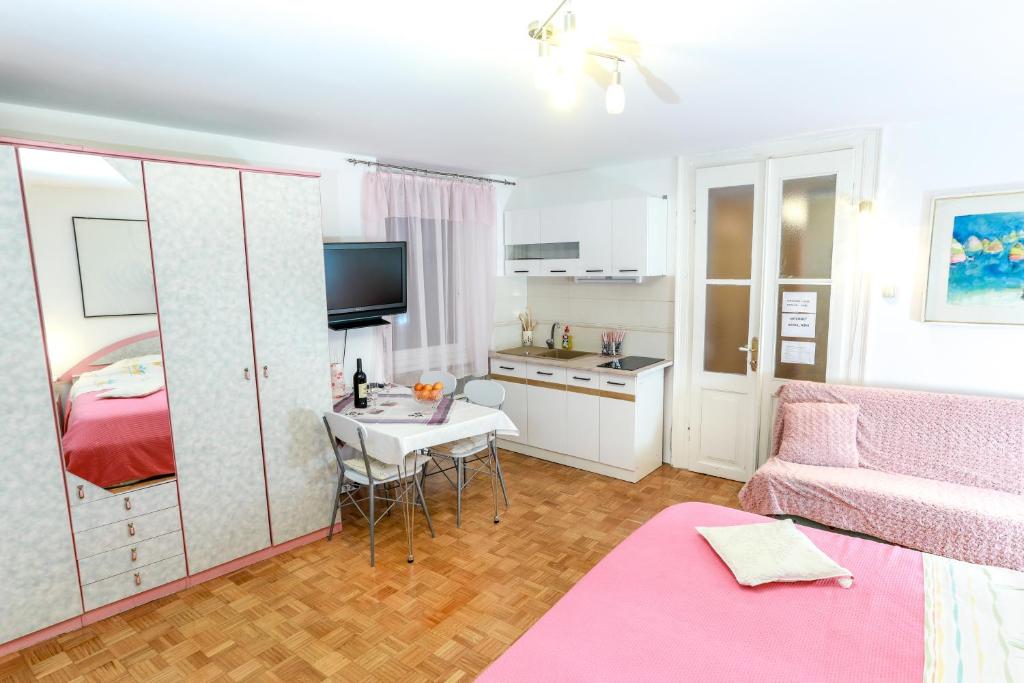 Apartmaji Pyros Piran