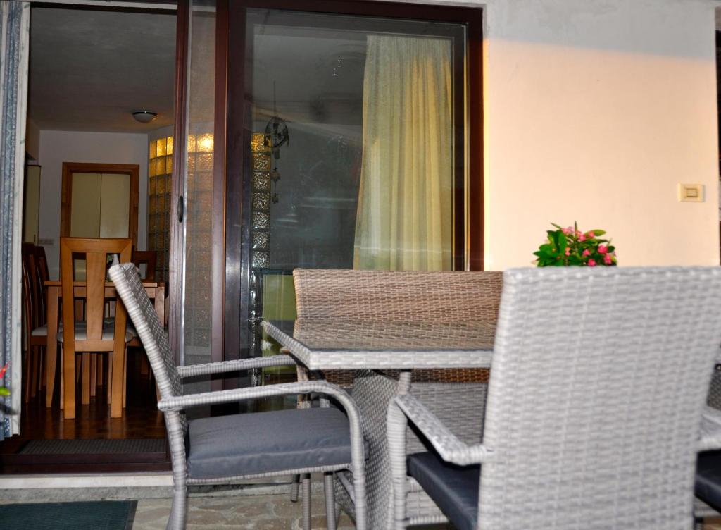 Apartment in the heart of Brda wine region, Boris and Darinka Marinič