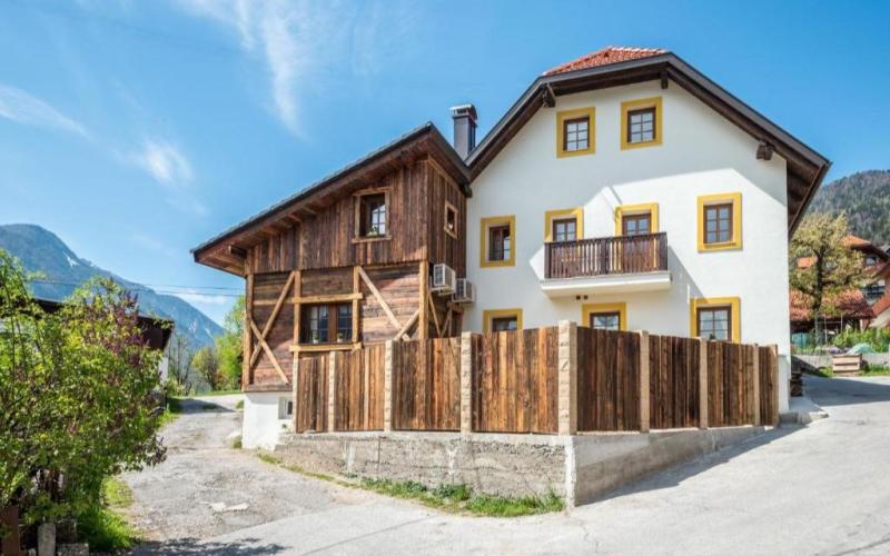 COUNTRY HOUSE DOVJE KRANJSKA GORA