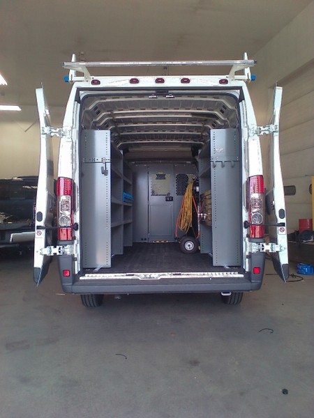 zaščita po meri tovornega prostora za kombije in dostavna vozila