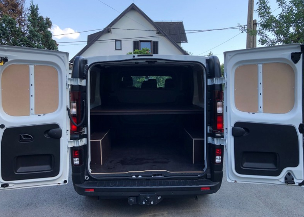 zaščita po meri tovornega prostora za kombije in dostavna vozila