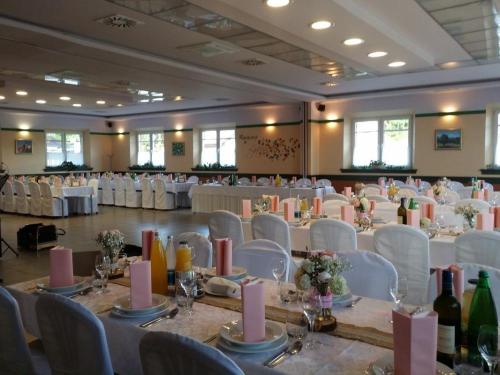 GOSTILNA STRAH, ŠKOFLJICA