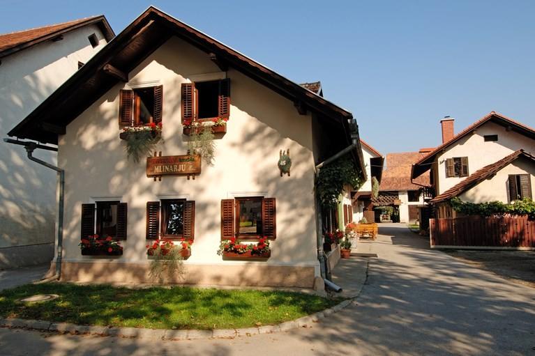 IZLETNIŠKA KMETIJA PRI MLINARJU, ŽALEC IZLETNIŠKA KMETIJA PRI MLINARJU, ŽALEC