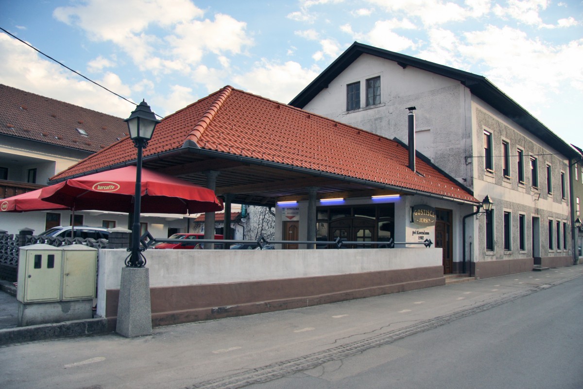 ROOMS POSTOJNA - RESTAURANT POSTOJNA - LOCAL FOOD