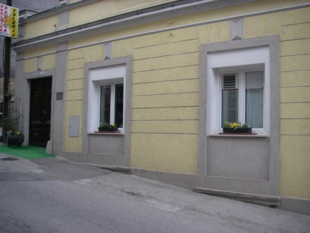 UGODNA PRALNICA, PRALNICA PERILA, SOLARIJ IN SAVNA POTRČ, MARIBOR UGODNA PRALNICA, PRALNICA PERILA, SOLARIJ IN SAVNA POTRČ, MARIBOR