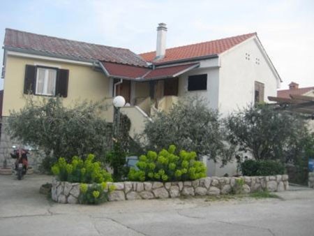 APARTMAJI IRENA, KRK