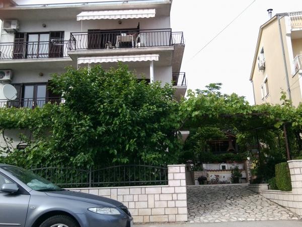 APARTMAJI MALNAR, SELCE